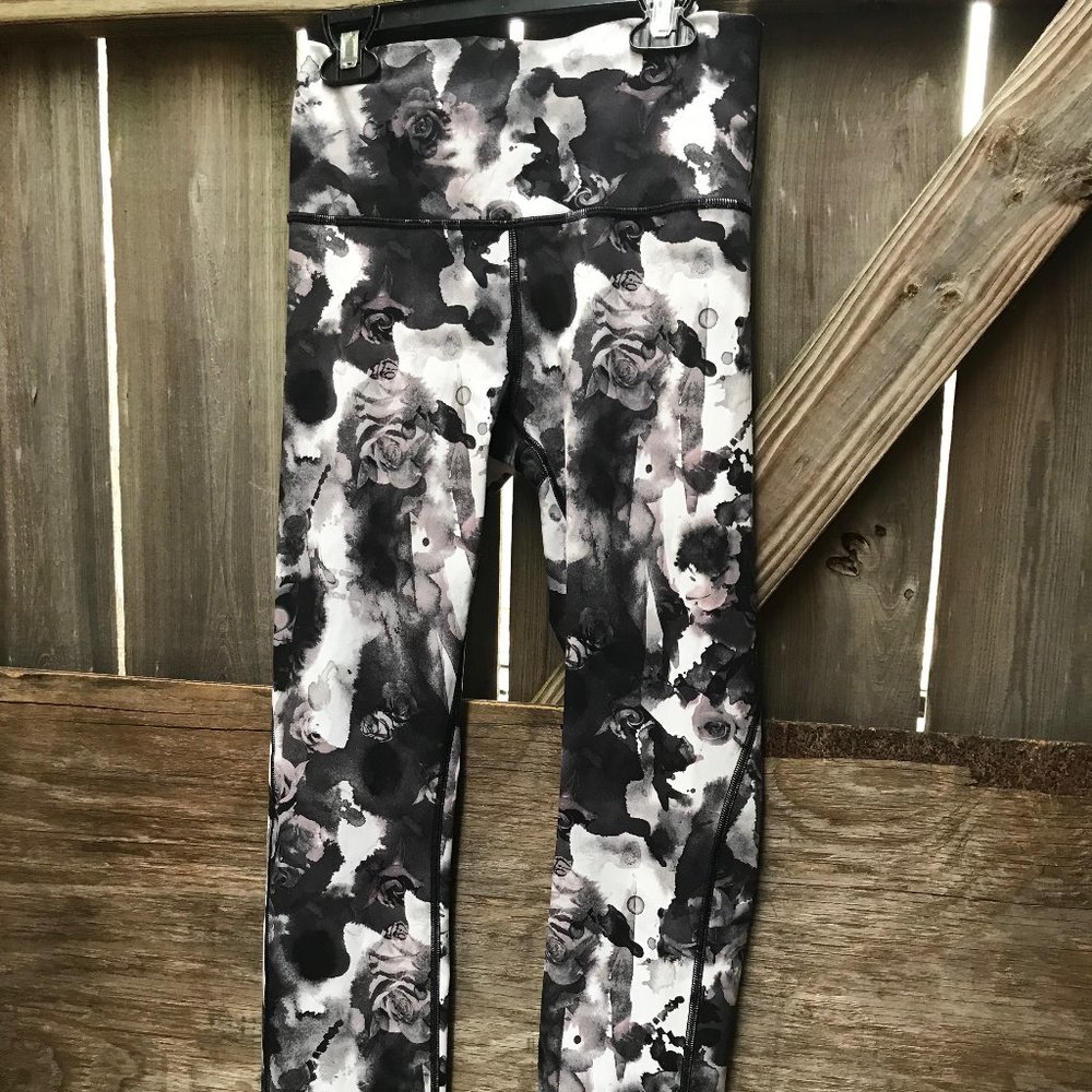 Lululemon Workout Pants MINT CONDITION